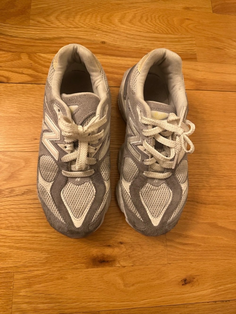 New Balance Gray and White Men's Sneakers - Picture 2 of 6